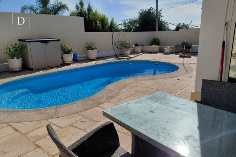 Moradia T3 para Venda em Albufeira e Olhos de Água Foto 27