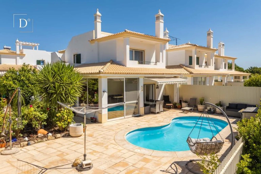 Moradia T3 para Venda em Albufeira e Olhos de Água Foto 22