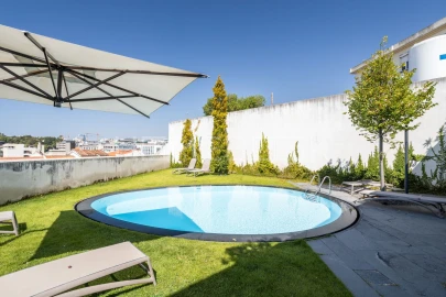 Apartamento T2 para Arrendamento em Santo António