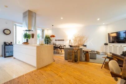 Apartamento T2 para Arrendamento em Santo António
