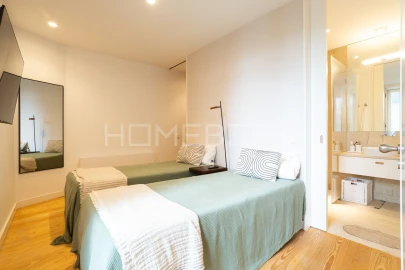 Apartamento T2 para Arrendamento em Santo António