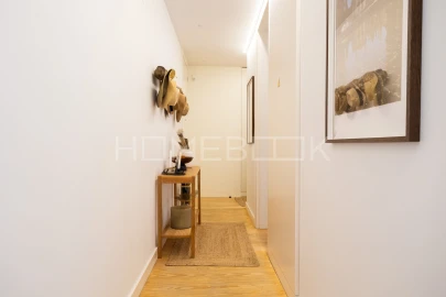 Apartamento T2 para Arrendamento em Santo António
