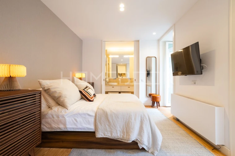 Apartamento T2 para Arrendamento em Santo António Foto 12
