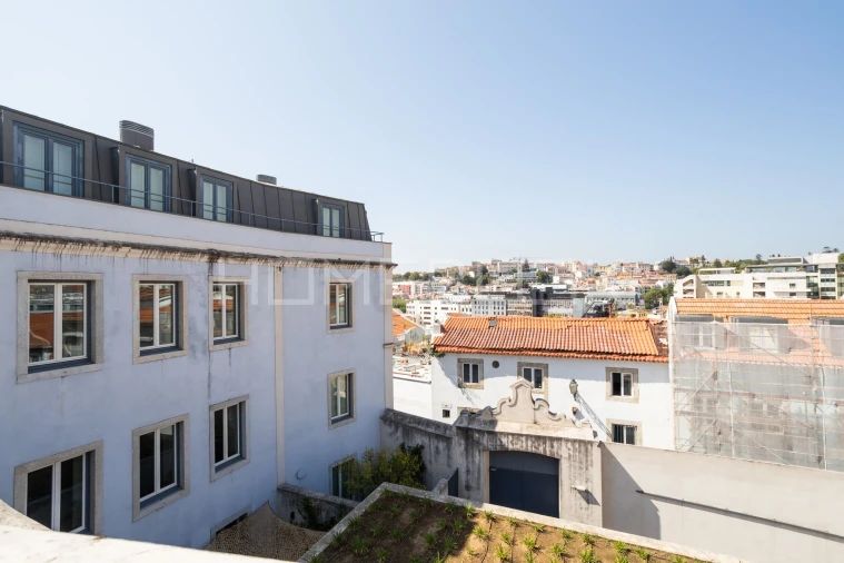 Apartamento T2 para Arrendamento em Santo António Foto 33