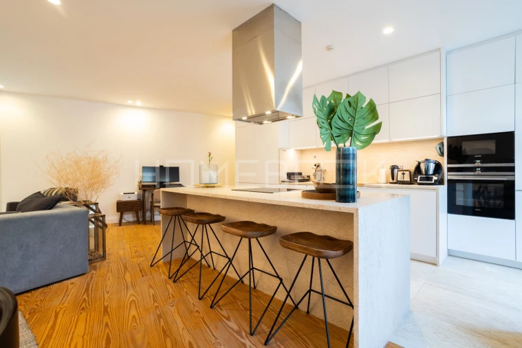 Apartamento T2 para Arrendamento em Santo António Foto 8