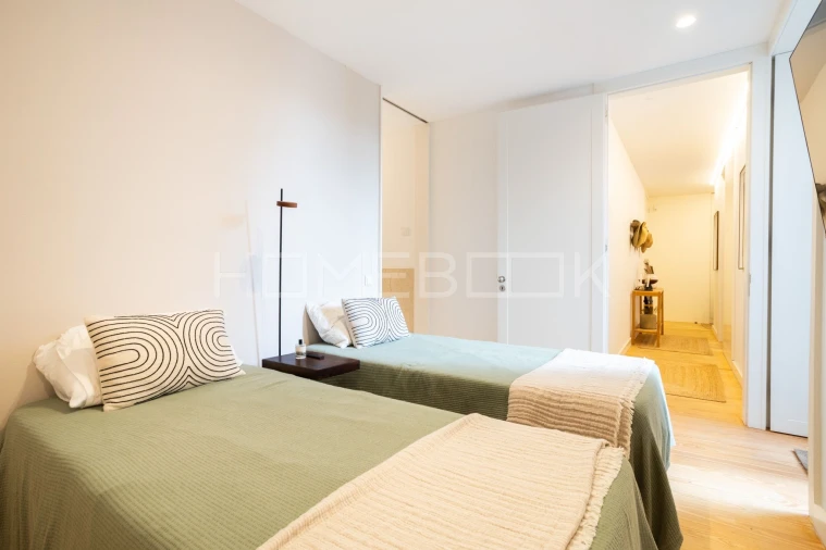Apartamento T2 para Arrendamento em Santo António Foto 16
