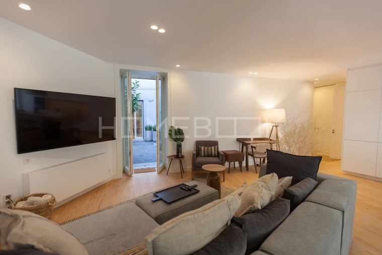Apartamento T2 para Arrendamento em Santo António Foto 4