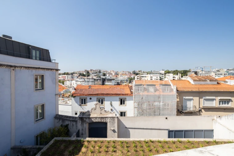 Apartamento T2 para Arrendamento em Santo António Foto 35