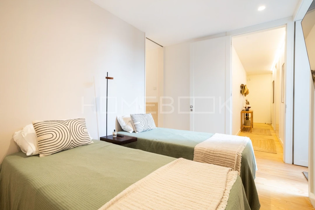 Apartamento T2 para Arrendamento em Santo António Foto 16