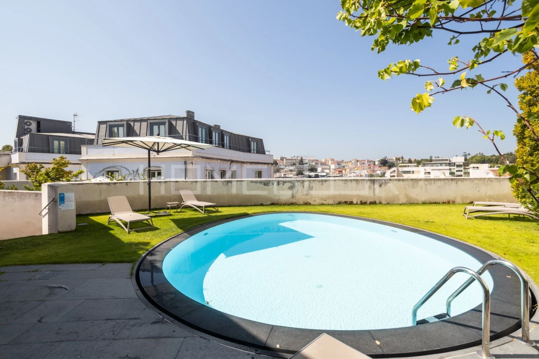 Apartamento T2 para Arrendamento em Santo António Foto 30