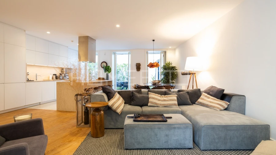 Apartamento T2 para Arrendamento em Santo António
