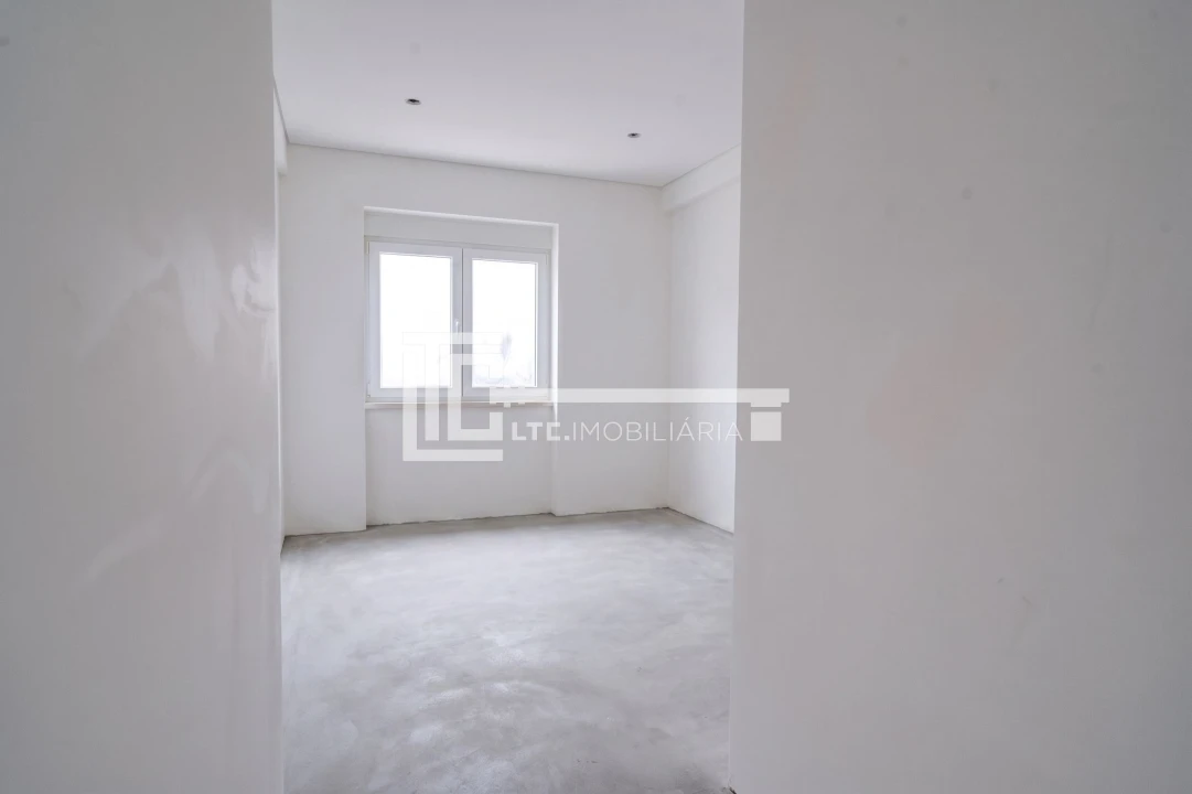 Apartamento T2 para Venda em Odivelas Foto 16