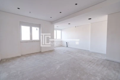 Apartamento T2 para Venda em Odivelas