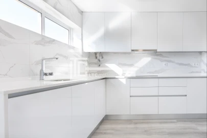 Apartamento T2 para Venda em Odivelas