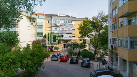 Apartamento T2 para Venda em Odivelas