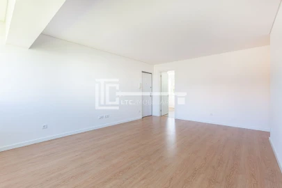 Apartamento T2 para Venda em Odivelas