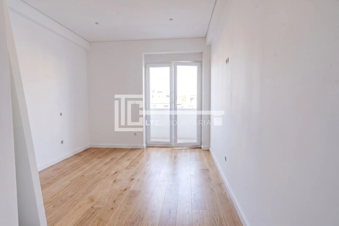 Apartamento T2 para Venda em Odivelas Foto 22