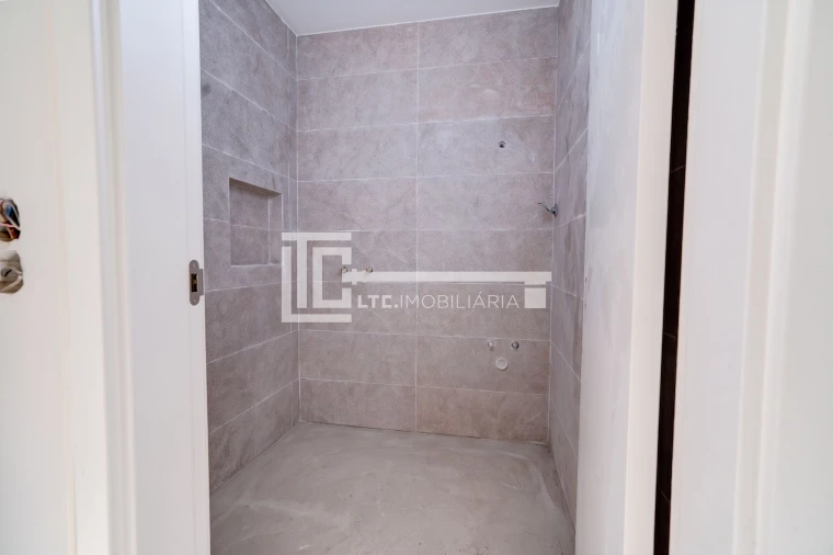 Apartamento T2 para Venda em Odivelas Foto 11
