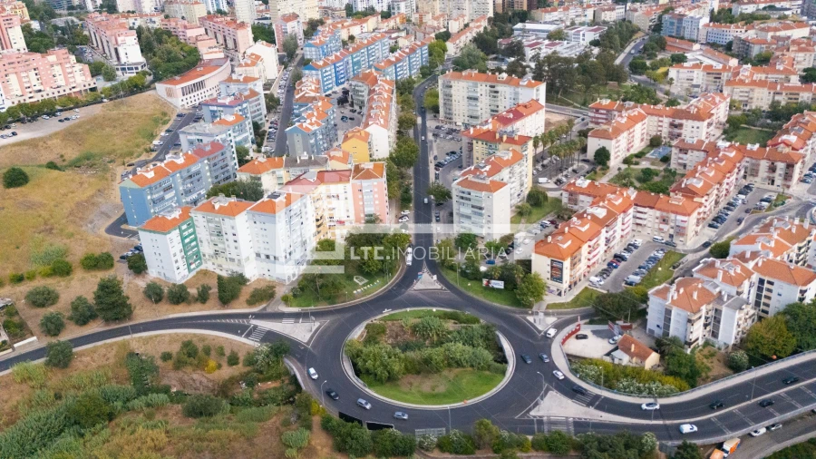 Apartamento T2 para Venda em Odivelas Foto 29