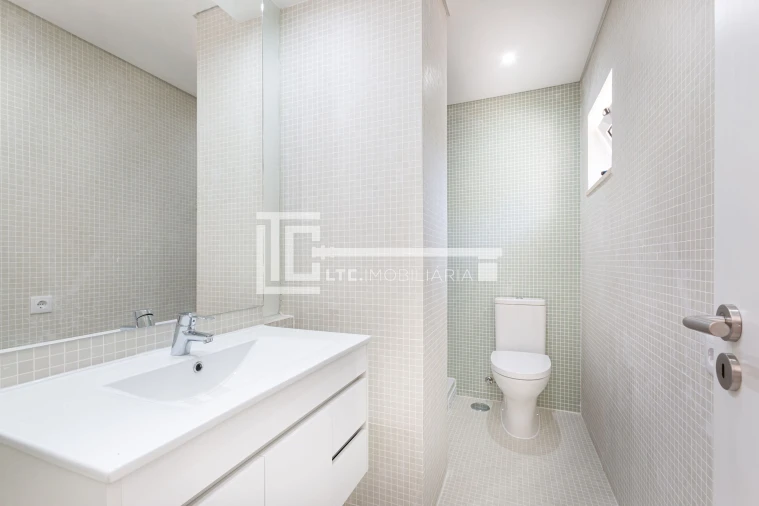 Apartamento T2 para Venda em Odivelas Foto 27