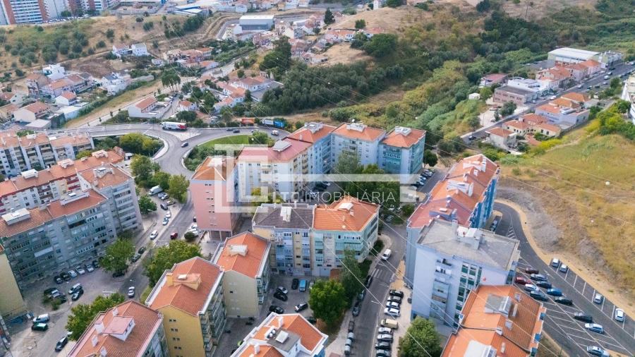 Apartamento T2 para Venda em Odivelas Foto 27
