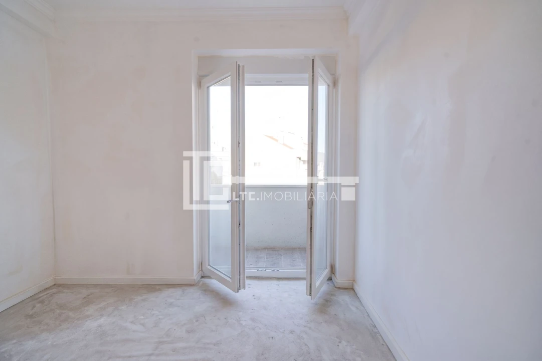Apartamento T2 para Venda em Odivelas Foto 21
