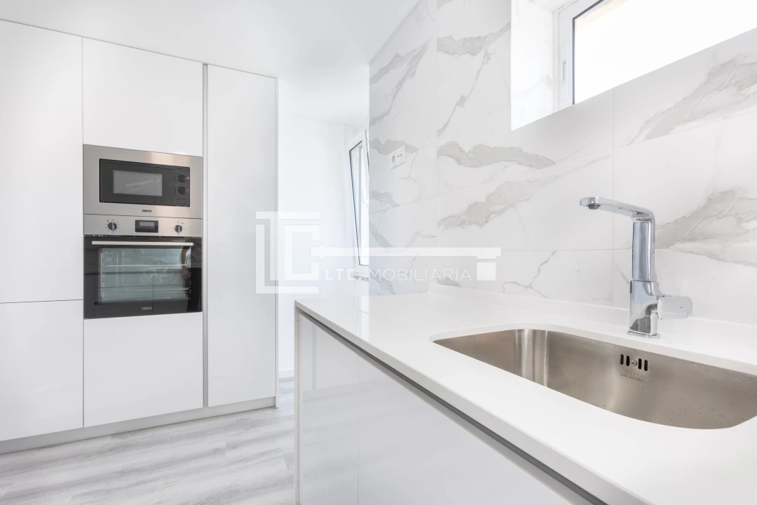 Apartamento T2 para Venda em Odivelas Foto 7
