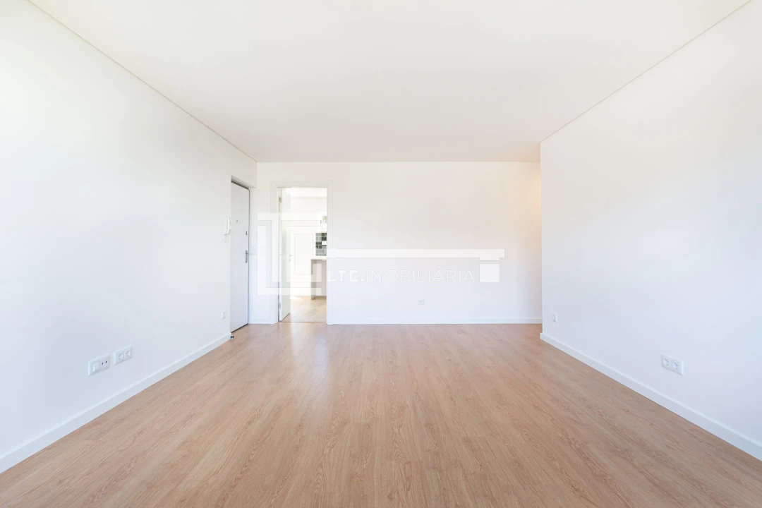 Apartamento T2 para Venda em Odivelas Foto 29