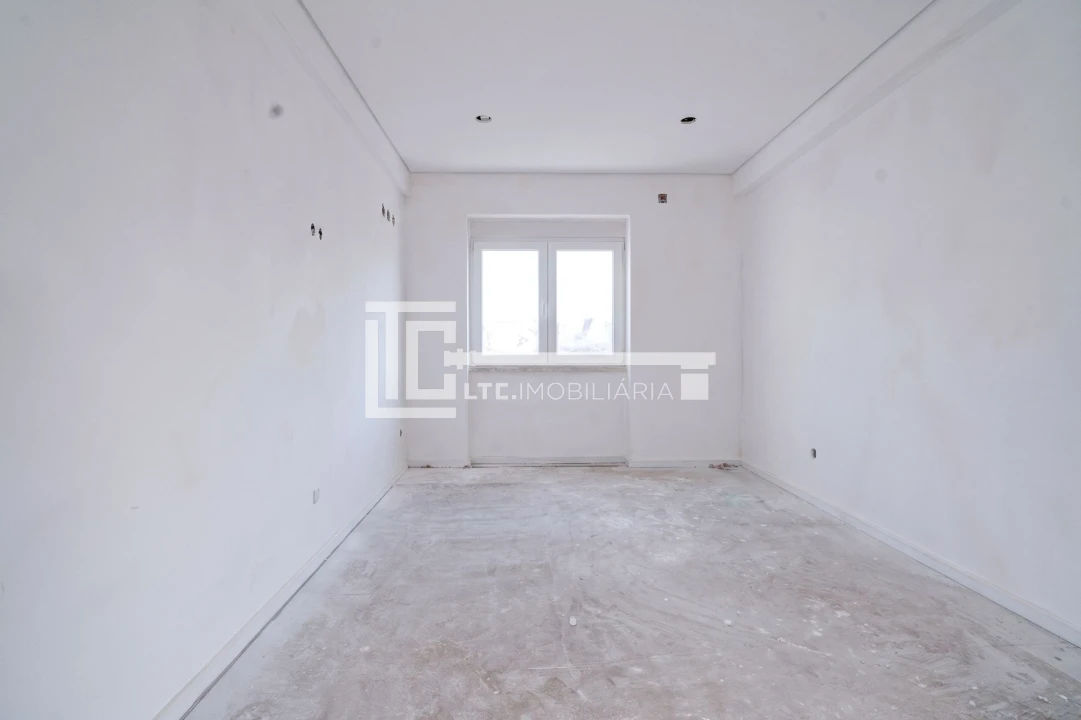 Apartamento T2 para Venda em Odivelas Foto 18