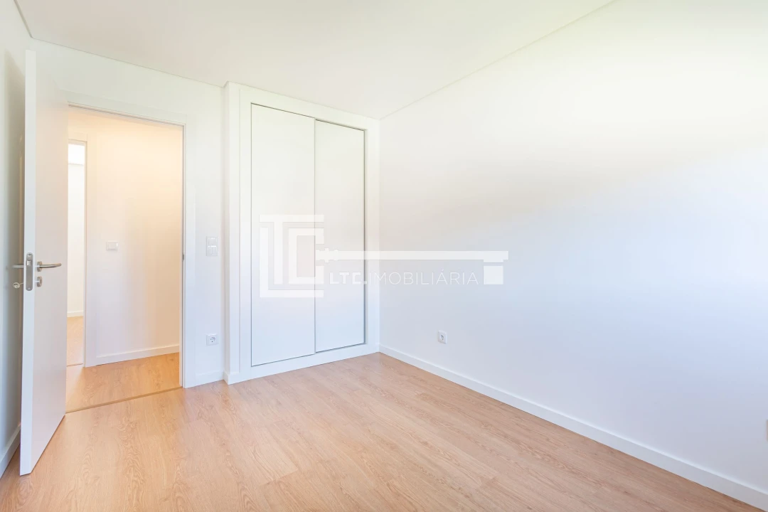 Apartamento T2 para Venda em Odivelas Foto 30