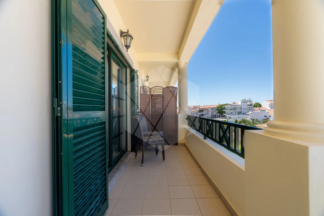 Apartamento T2 para Venda em Albufeira e Olhos de Água Foto 13