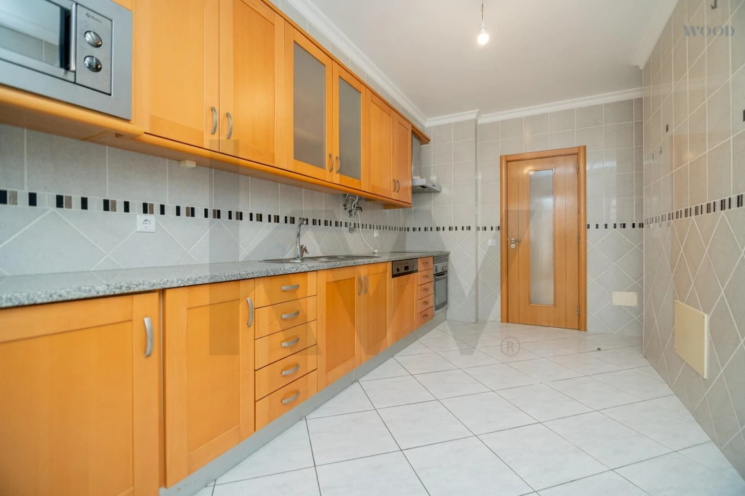 Apartamento T3 para Venda em Portimão Foto 10