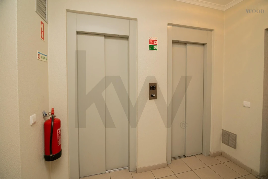 Apartamento T3 para Venda em Portimão Foto 5