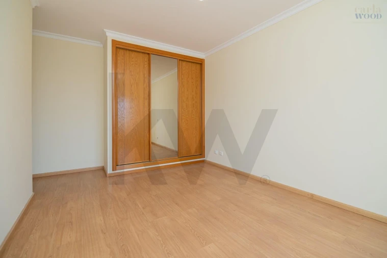 Apartamento T3 para Venda em Portimão Foto 33