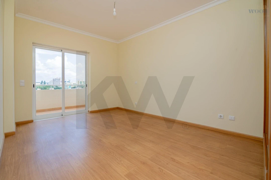 Apartamento T3 para Venda em Portimão Foto 16