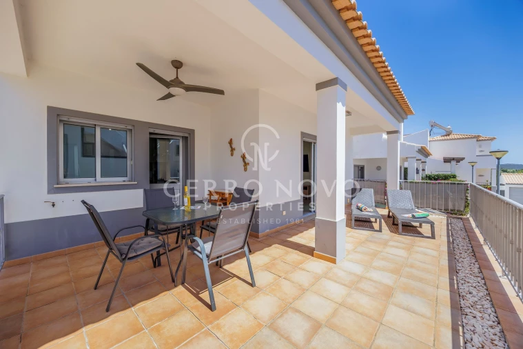 Moradia T3 para Venda em Albufeira e Olhos de Água Foto 10