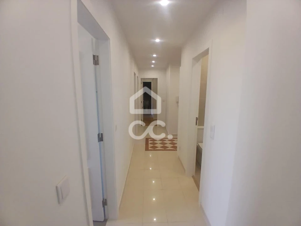 Apartamento T3 para Venda em Laranjeiro e Feijó Foto 34