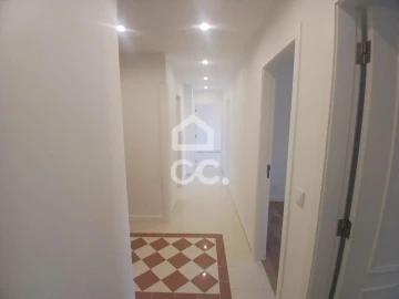 Apartamento T3 para Venda em Laranjeiro e Feijó