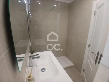 Apartamento T3 para Venda em Laranjeiro e Feijó