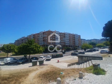 Apartamento T3 para Venda em Laranjeiro e Feijó