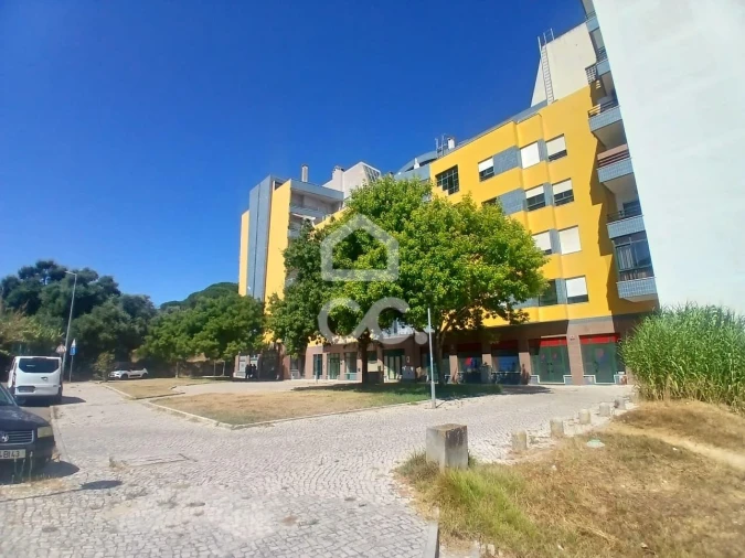 Apartamento T3 para Venda em Laranjeiro e Feijó Foto 51