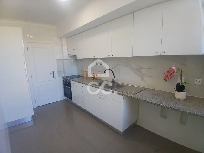 Apartamento T3 para Venda em Laranjeiro e Feijó Foto 8