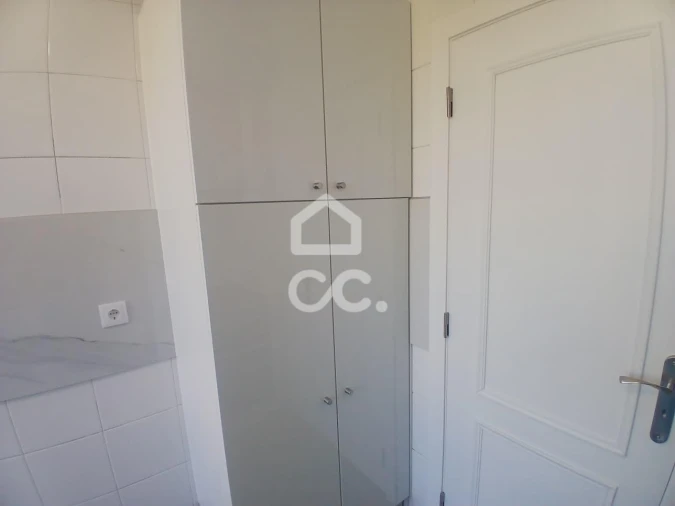 Apartamento T3 para Venda em Laranjeiro e Feijó Foto 11