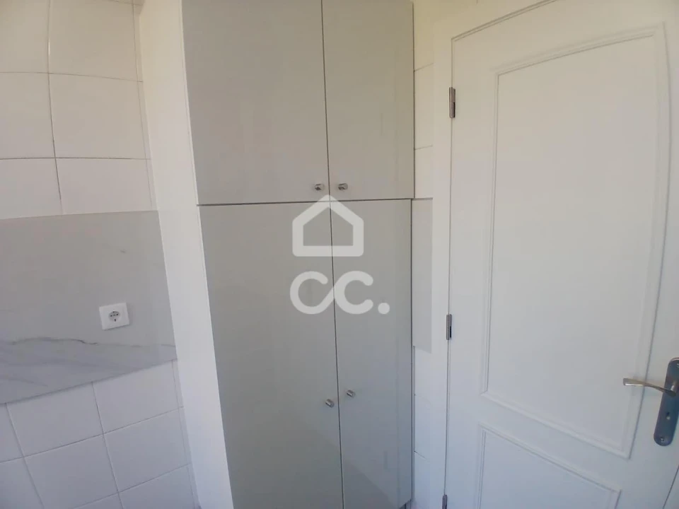 Apartamento T3 para Venda em Laranjeiro e Feijó Foto 11