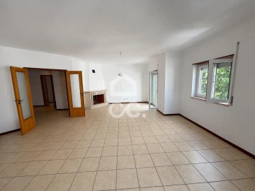 Apartamento T2 para Venda em Sesimbra (Castelo)