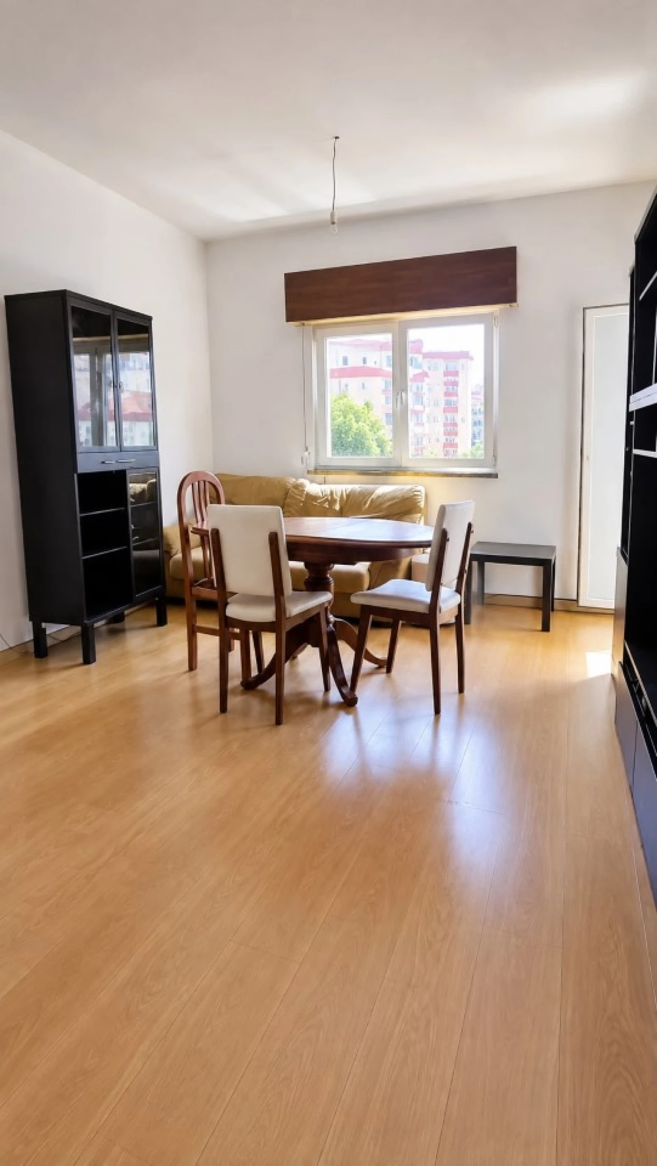 Apartamento T1 para Venda em Águas Livres Foto 1