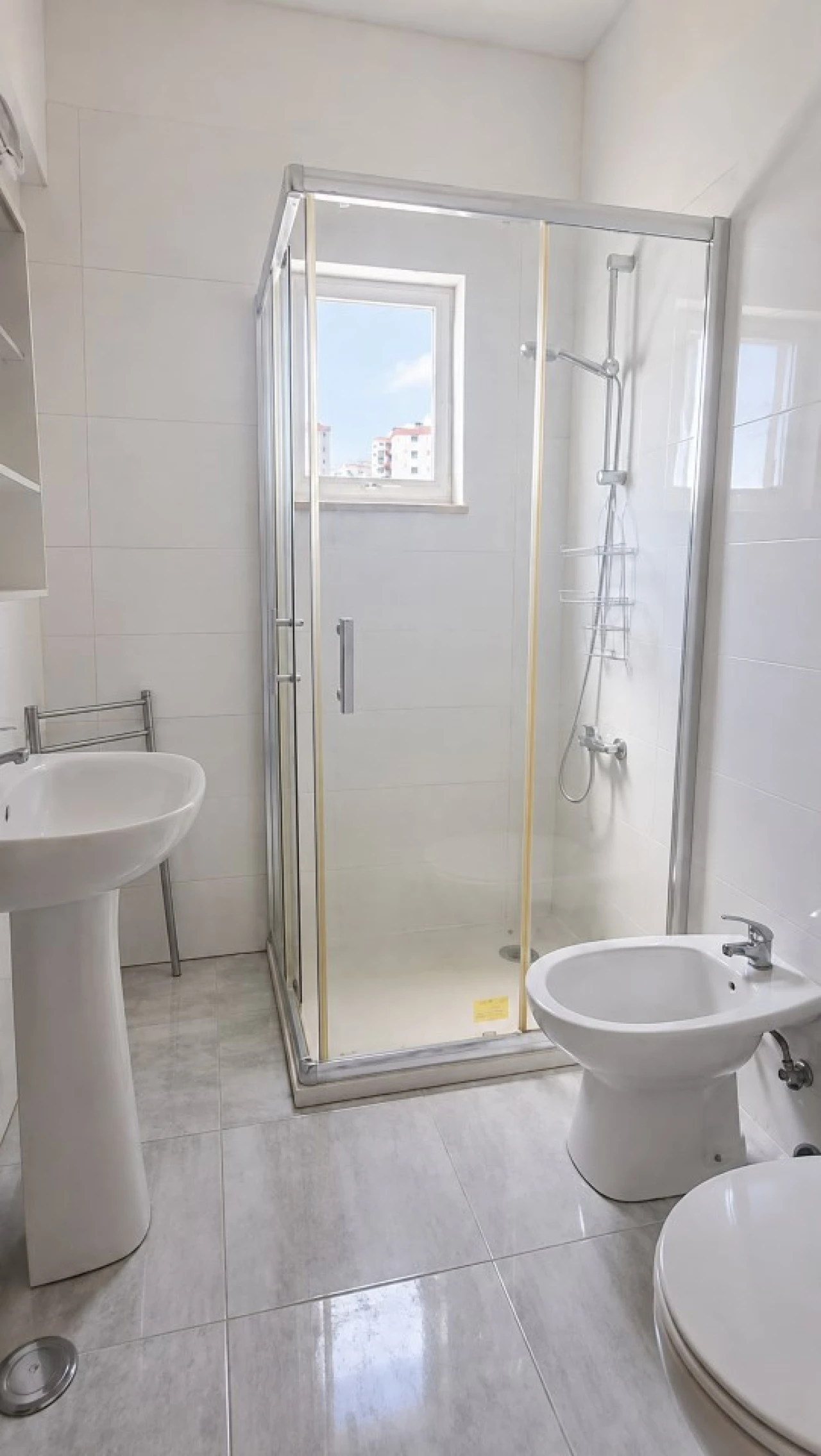 Apartamento T1 para Venda em Águas Livres Foto 7