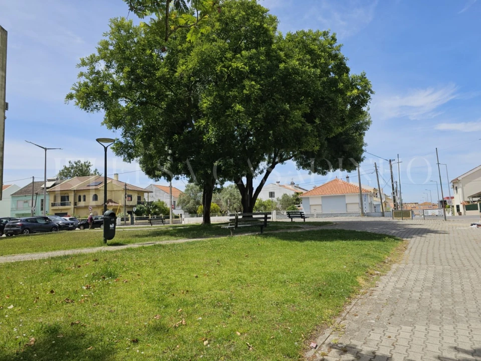 Apartamento T2 para Venda em Seixal, Arrentela e Aldeia de Paio Pires Foto 21