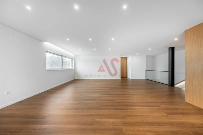 Moradia T4 para Venda em Aldão