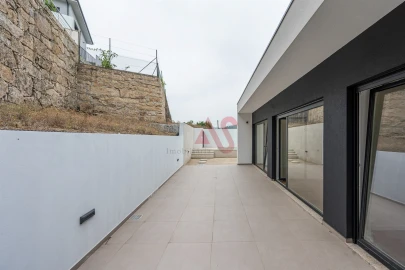 Moradia T4 para Venda em Aldão